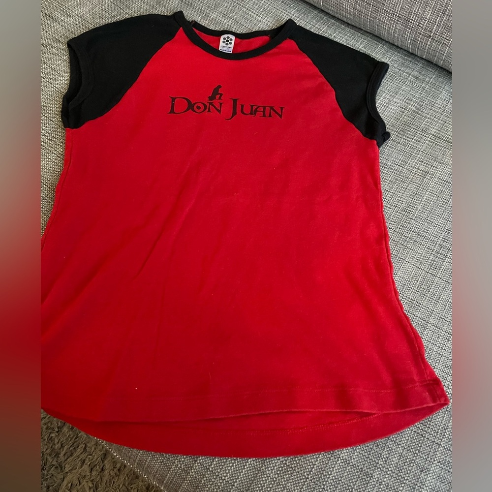 American Apparel Don Juan female sleeveless shirt